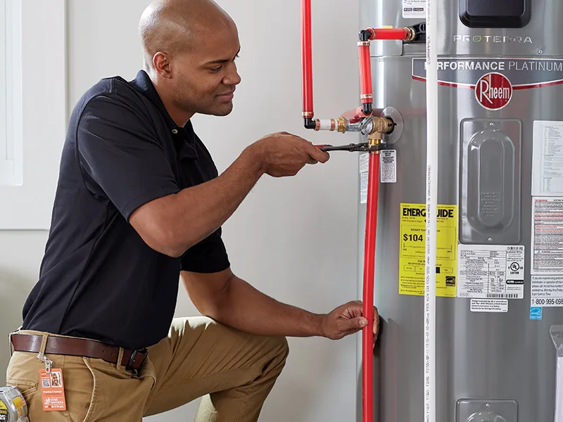 Water heater leak repair in Carol Stream, IL 60188